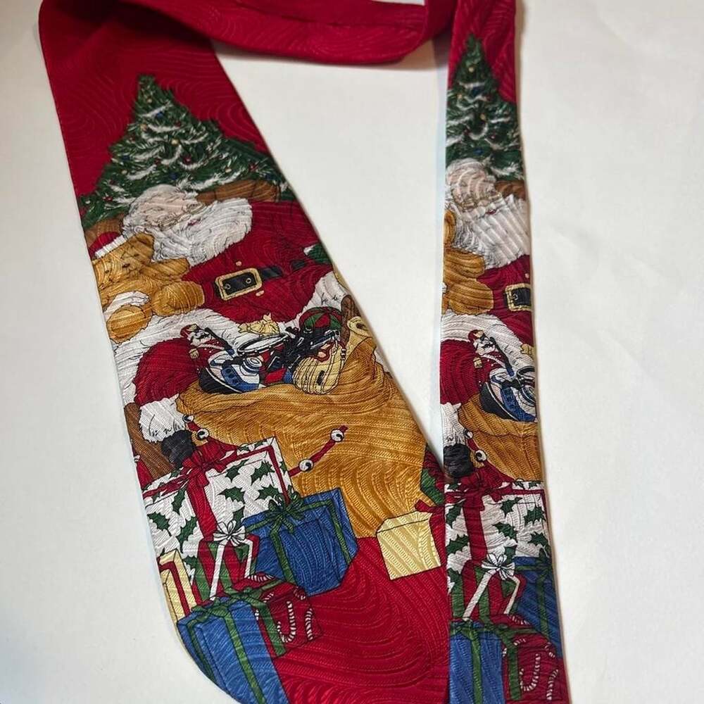 St. Nicks Tie Shop Santa Claus Christmas Novelty Necktie